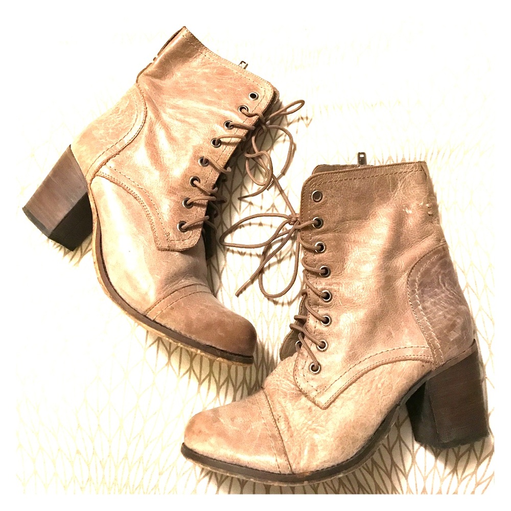 Steve Madden Graanie Distressed Ankle Boot